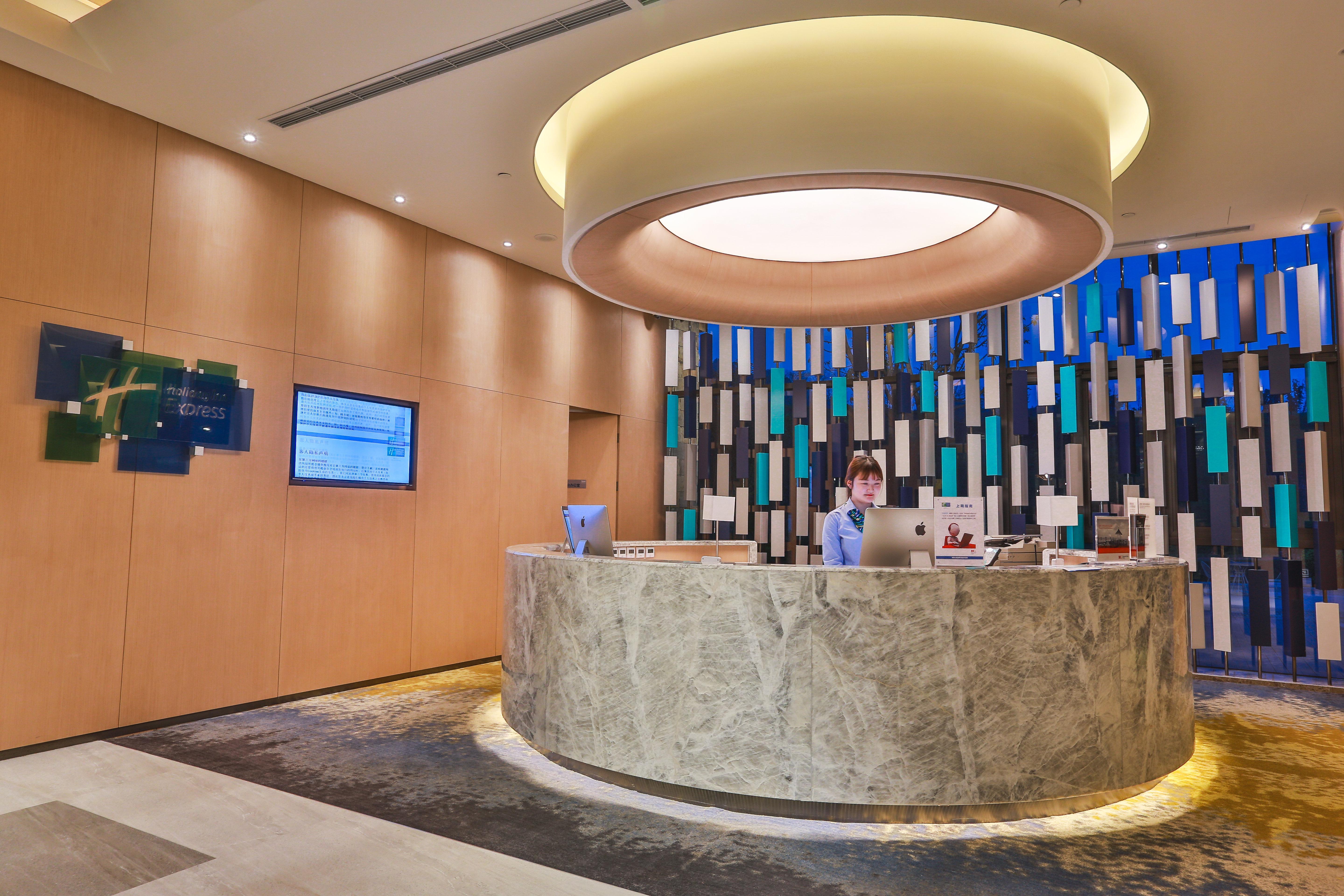 Holiday Inn Express Emei Mountain By Ihg Emei Shan Eksteriør billede
