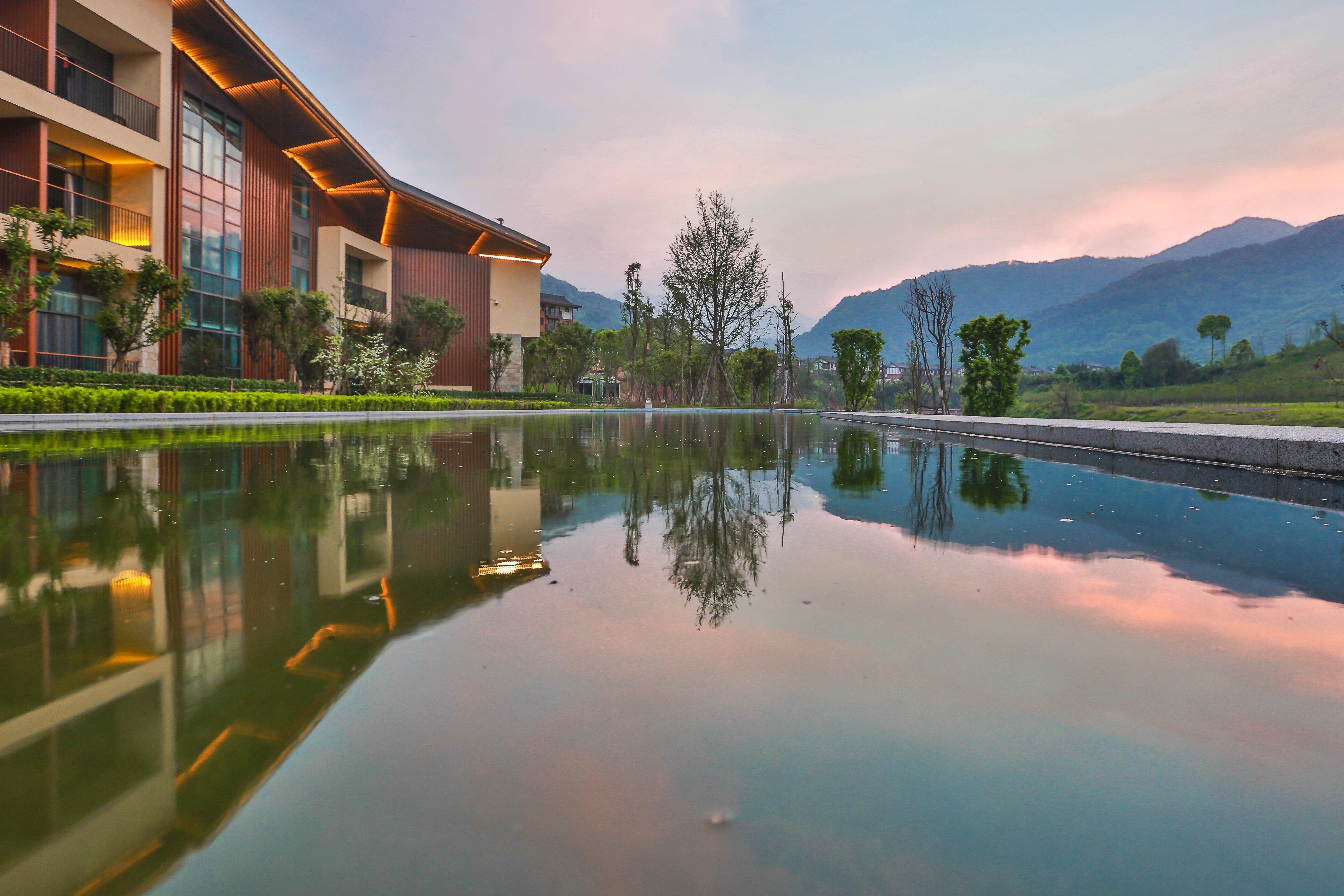 Holiday Inn Express Emei Mountain By Ihg Emei Shan Eksteriør billede