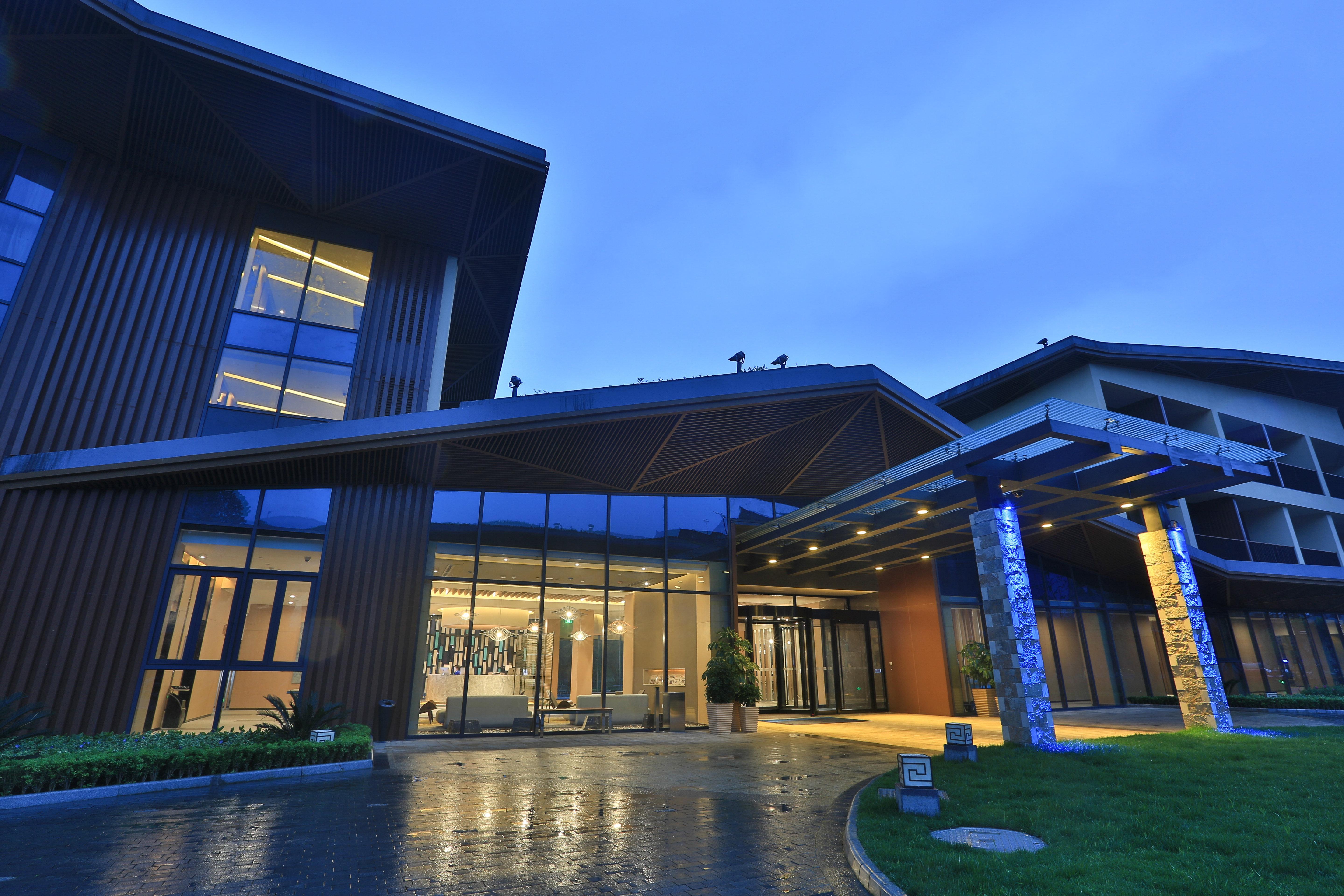 Holiday Inn Express Emei Mountain By Ihg Emei Shan Eksteriør billede